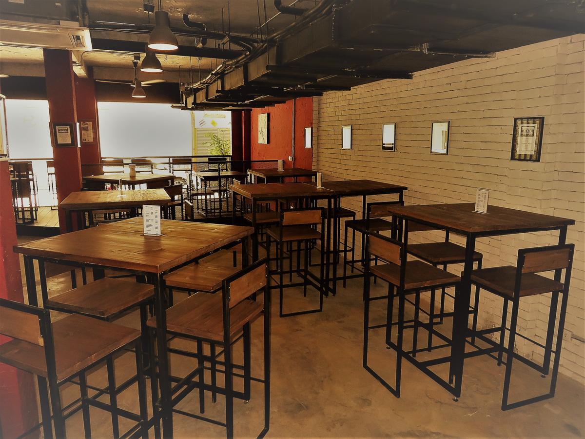 亨利美食酒吧酒店 曼谷 外观 照片
